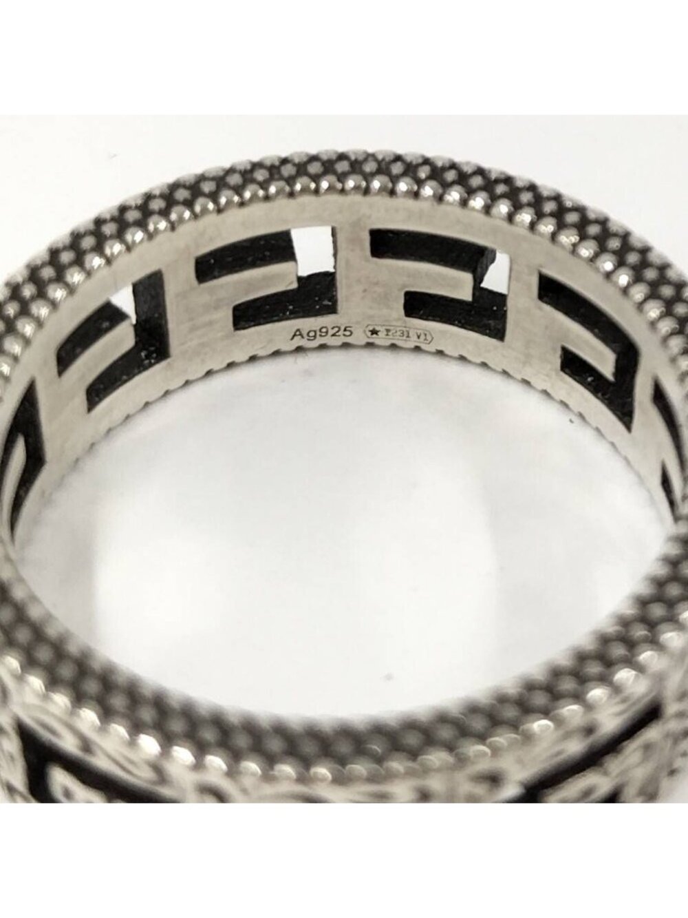 Gucci Square Arabesque Ring - Picture 10 of 12